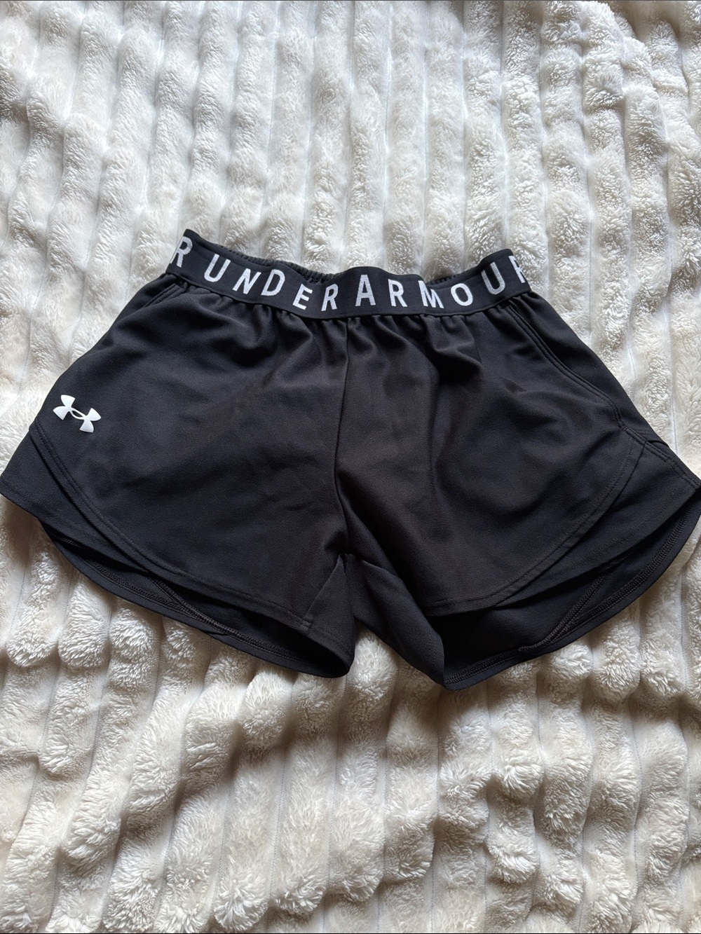 Under Armour Women's Black Elastic Waist Athletic Shorts